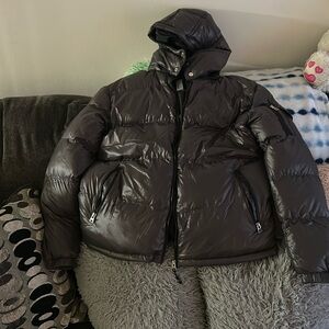 this is a black boohooman puffer jacket, new selling because i couldn’t fit it